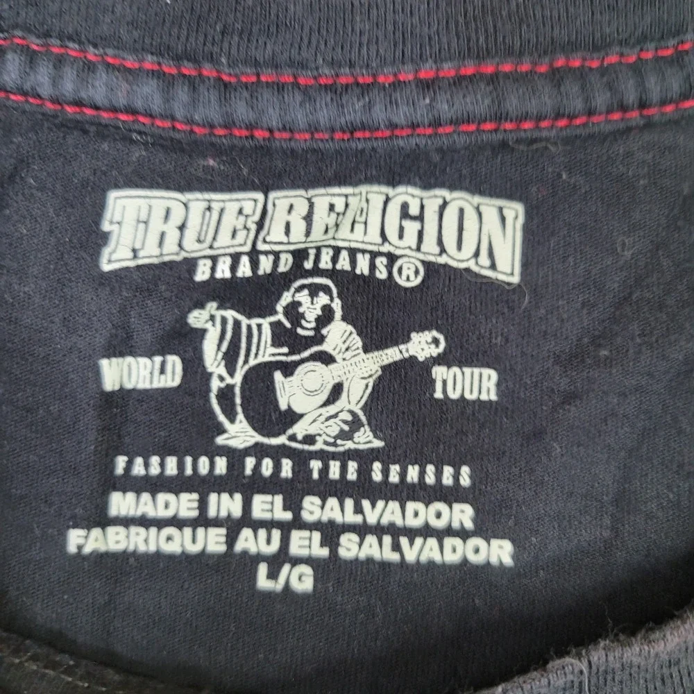 True Religion World Tour T Shirt Mens L Black Short Sleeve Blue Logo Spellout